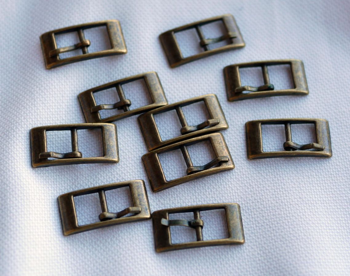 Antique bronze buckles for 8mm belt style bracelet x 5