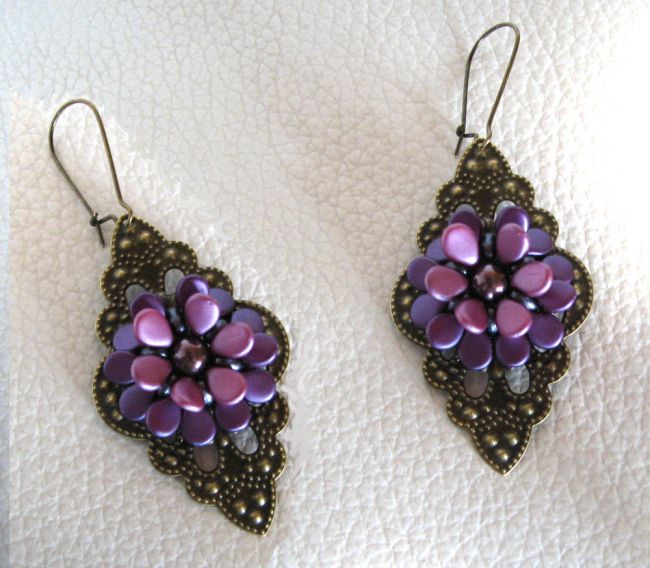 Boucles d'oreilles Pip Burgundy sur estampes en kit