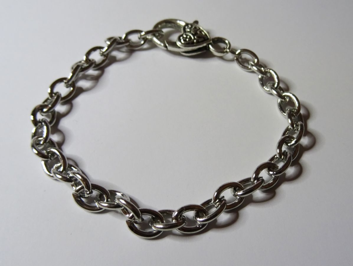 Bracelet silver plated chain big heart clasp 20 cm