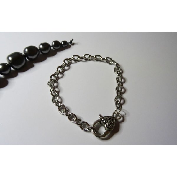 Bracelet silver plated chain big heart clasp 20 cm