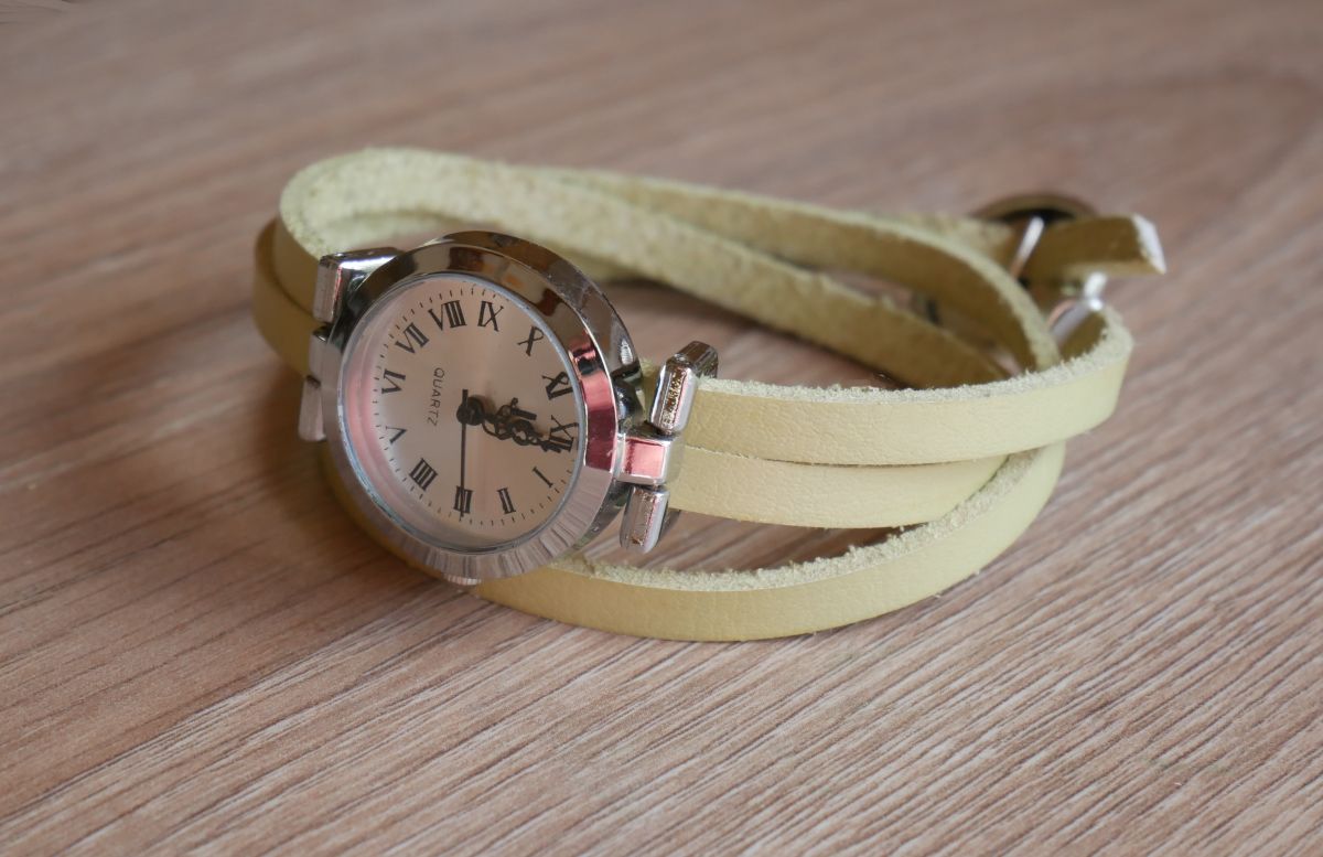 Leather bracelet Green Aniseed fine triple turn adjustable