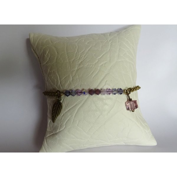 Fine bronze chain bracelet Violet