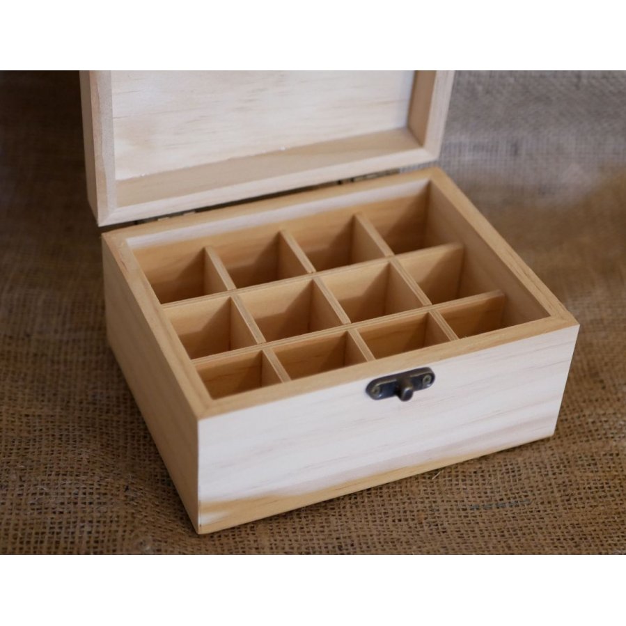Engraved wooden essential oil box to personalize