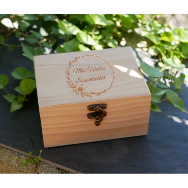 Engraved wooden essential oil box to personalize