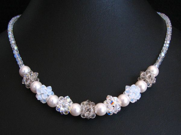 Collier en boules de perles Cristalia