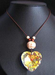 Collier coeur Swaro sur cuir