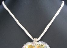 Collier multi-cordons blanc/écru Cristalia