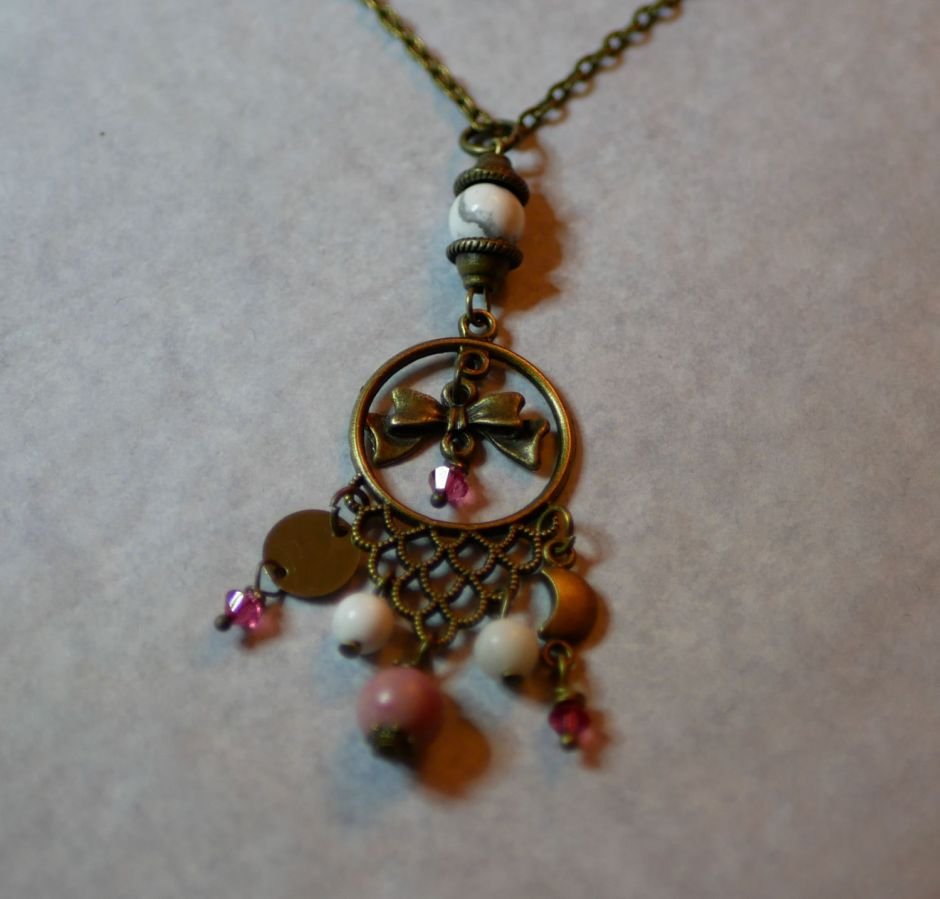 Necklace with bohemian pendant and natural stones 