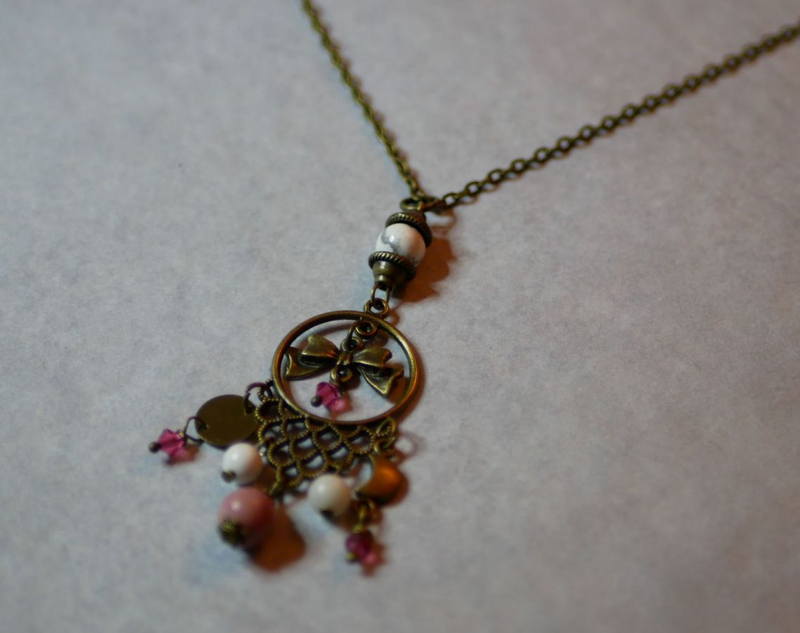 Necklace with bohemian pendant and natural stones 