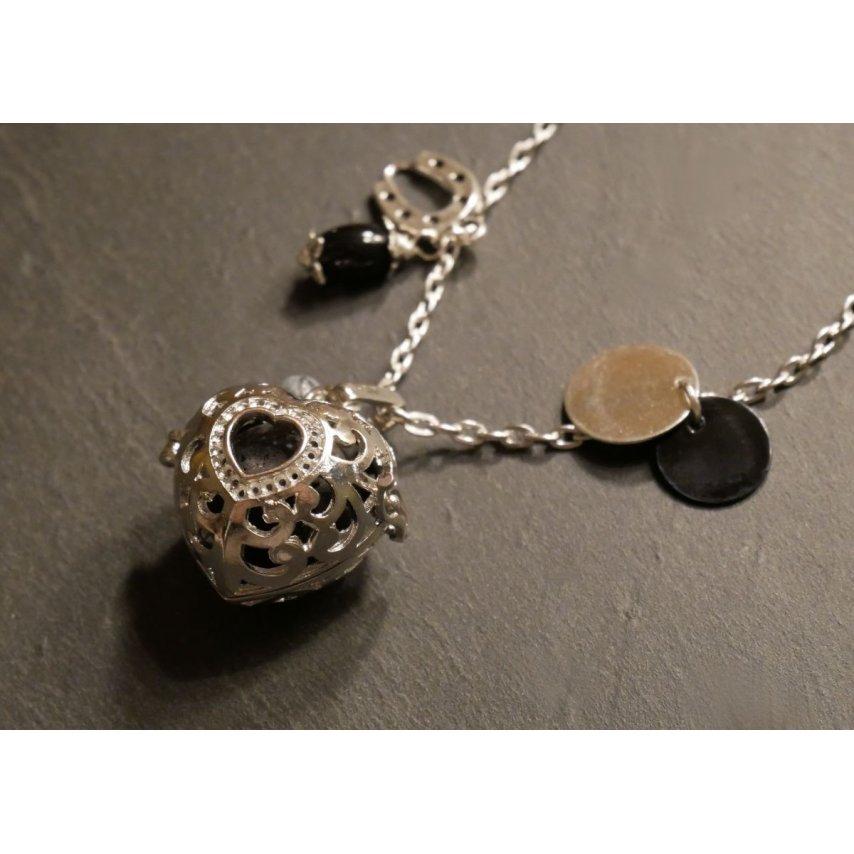 Collier pendentif diffuseur Coeur pierre de lave Noir