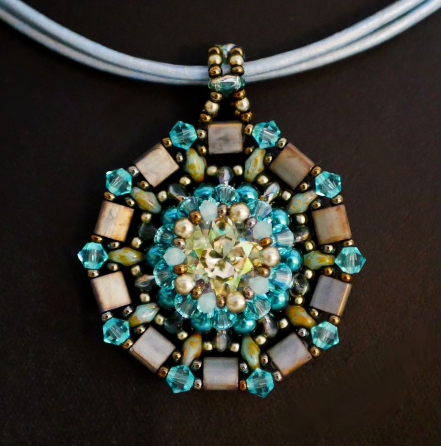 Pendant necklace Twina Turquoise green