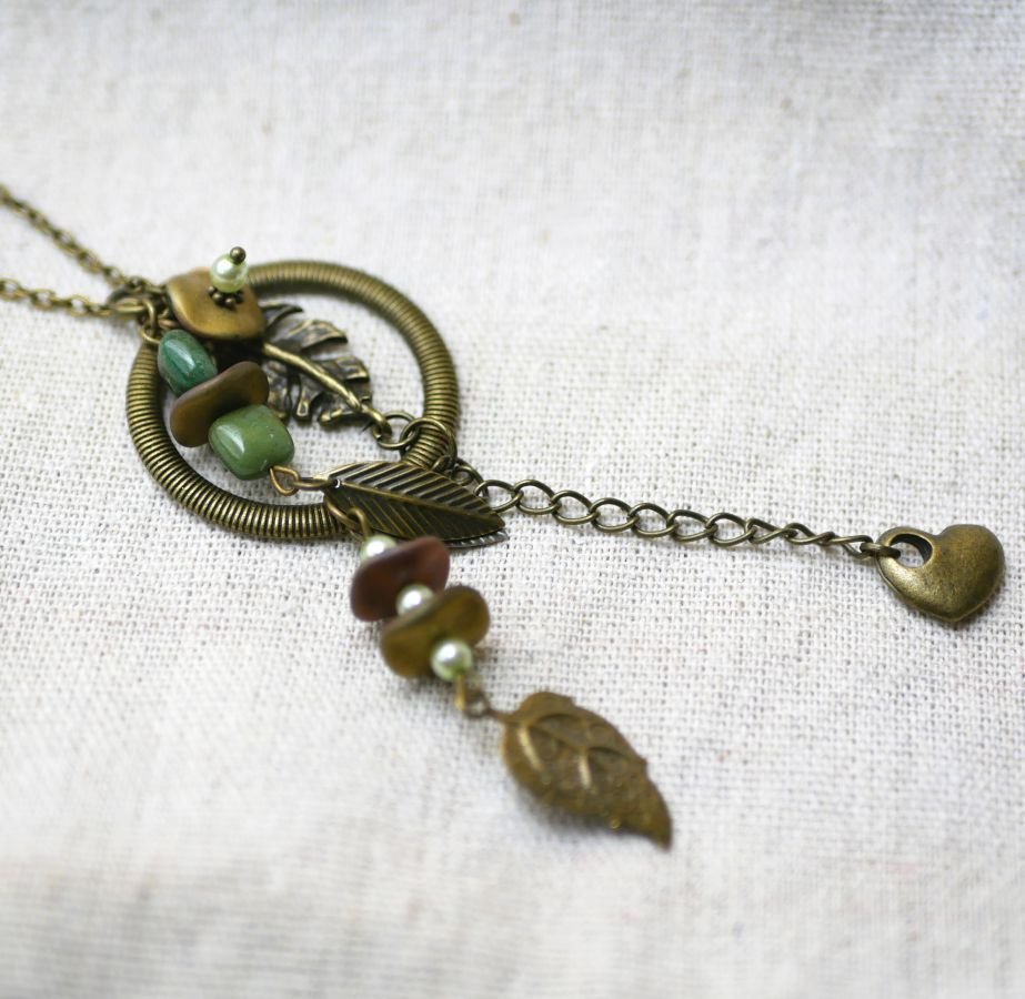 Necklace with long pendant bohemian spirit and plant