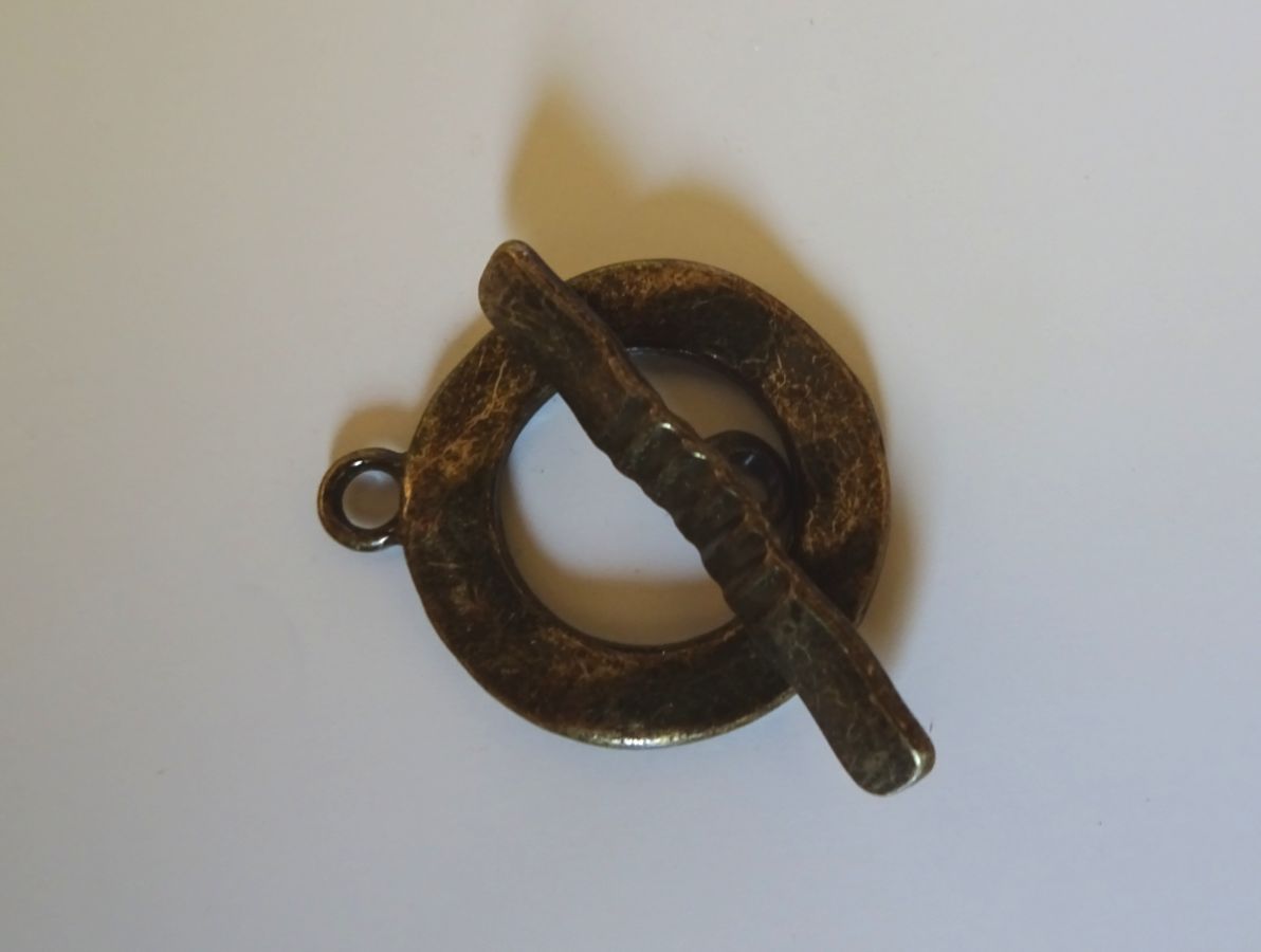 T clasp Hammered ring 20 mm Bronze