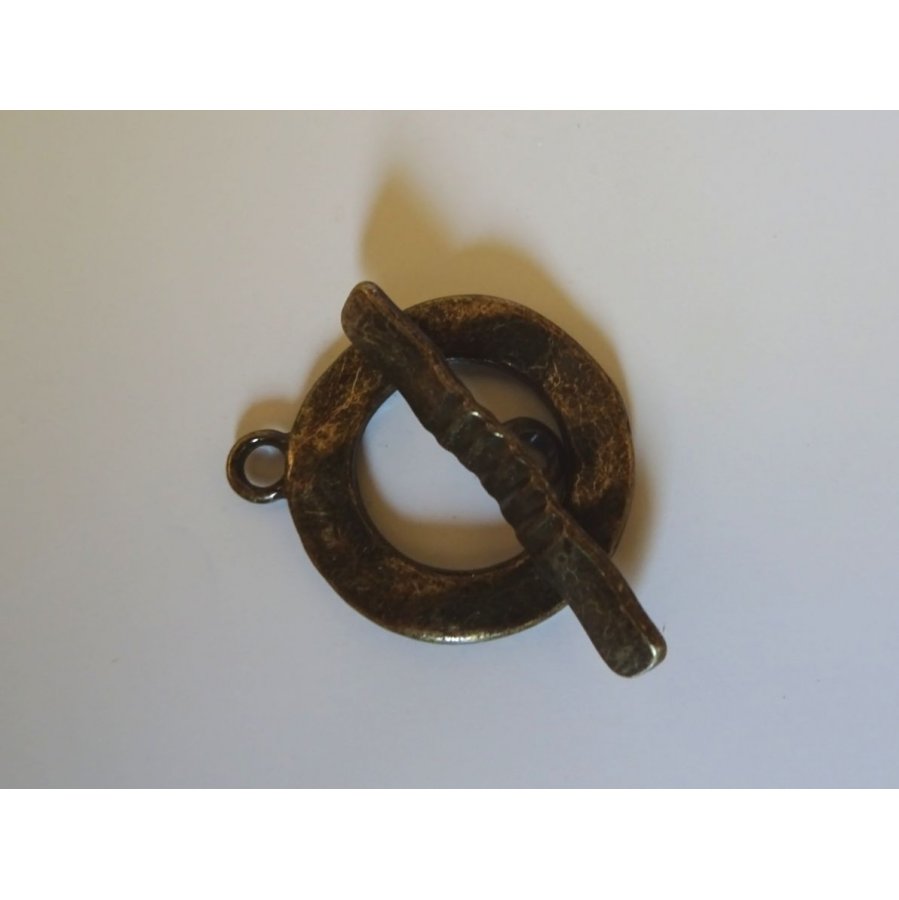 T clasp Hammered ring 20 mm Bronze