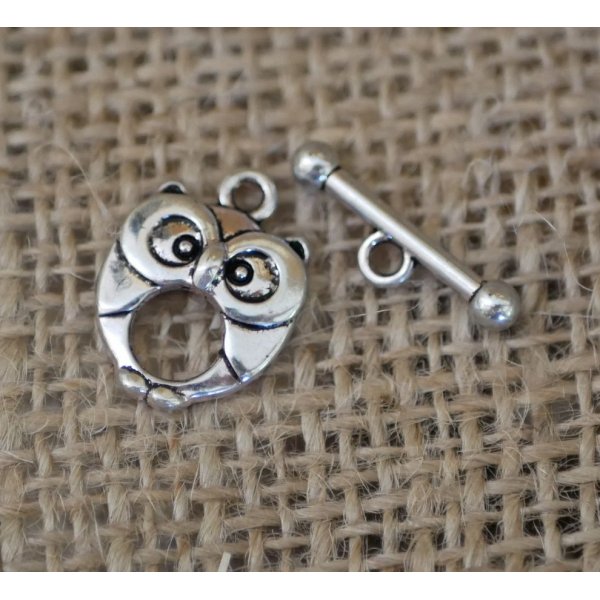 T-shaped clasp with antique silver owl