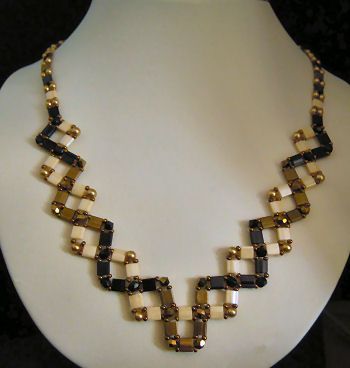 Instructions for Tila gold braided necklace