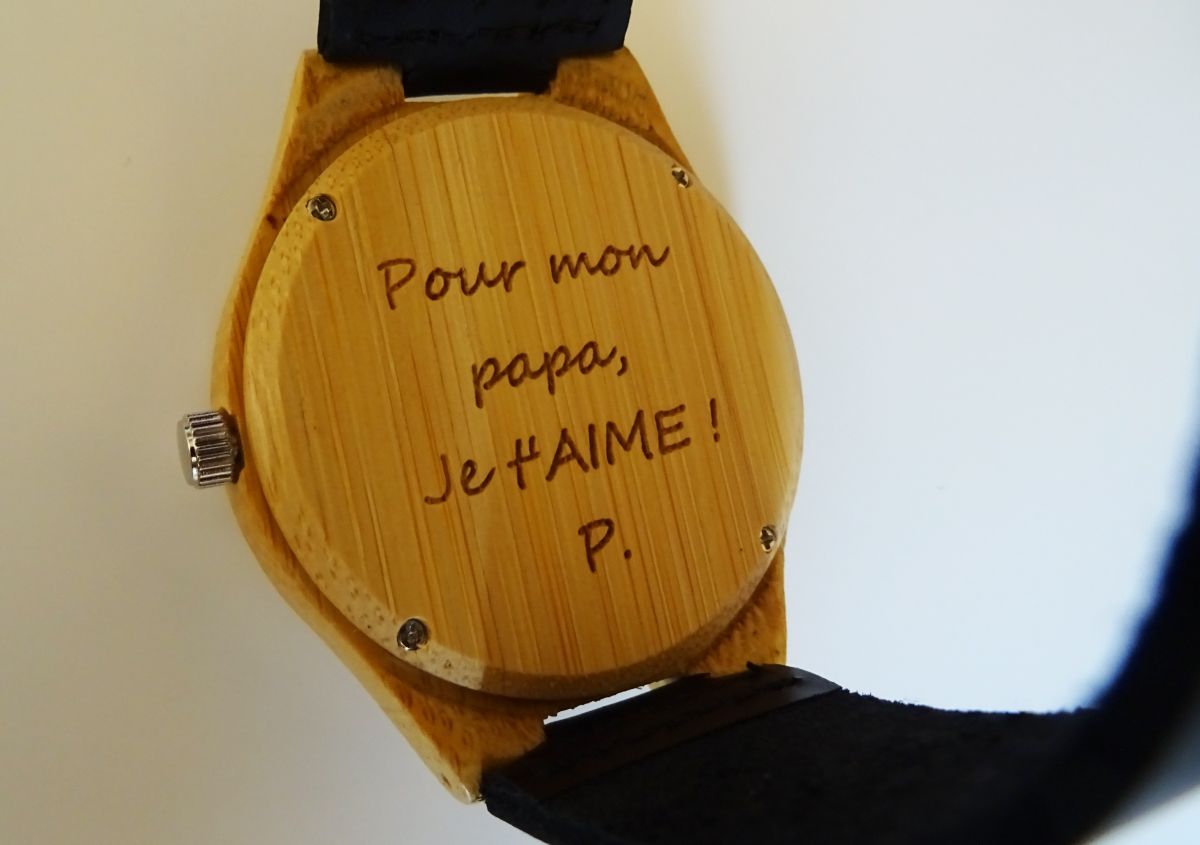 Montre homme bambou grav&eacute; sur bracelet cuir Noir &agrave; personnaliser