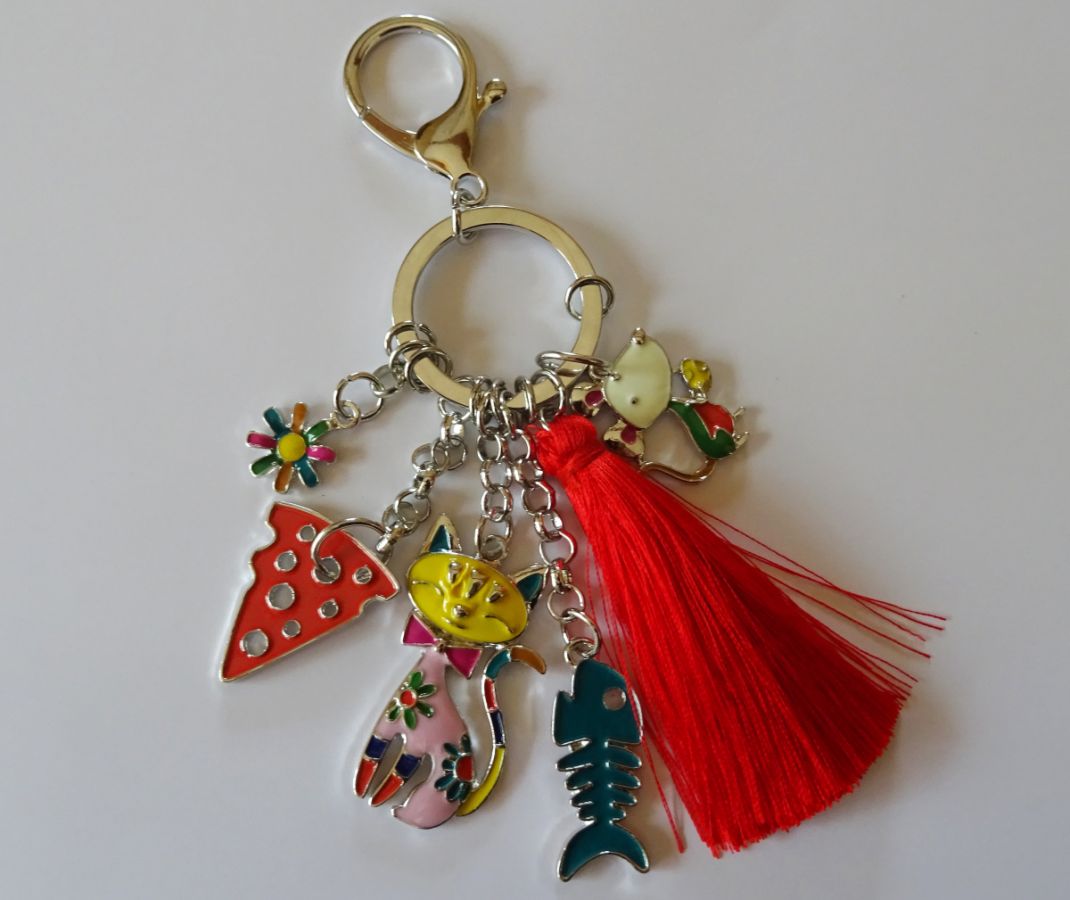 Keychain pendants Cat &amp; mouse red pompon