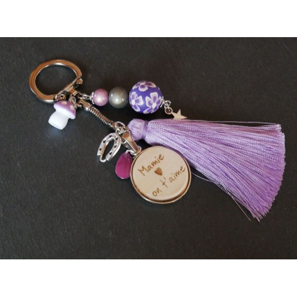 Keychain cabochon wood engraved parma pompon