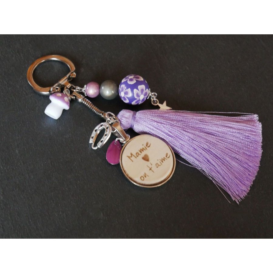 Keychain cabochon wood engraved parma pompon