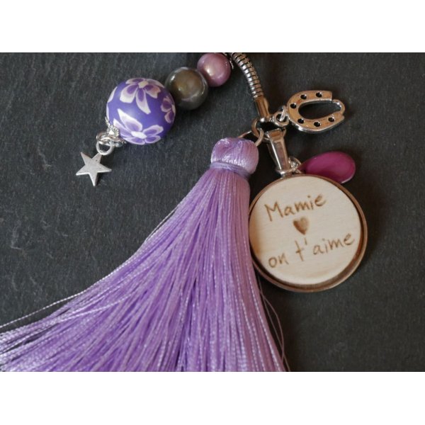 Keychain cabochon wood engraved parma pompon