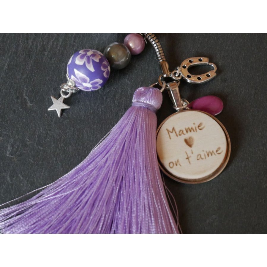 Keychain cabochon wood engraved parma pompon