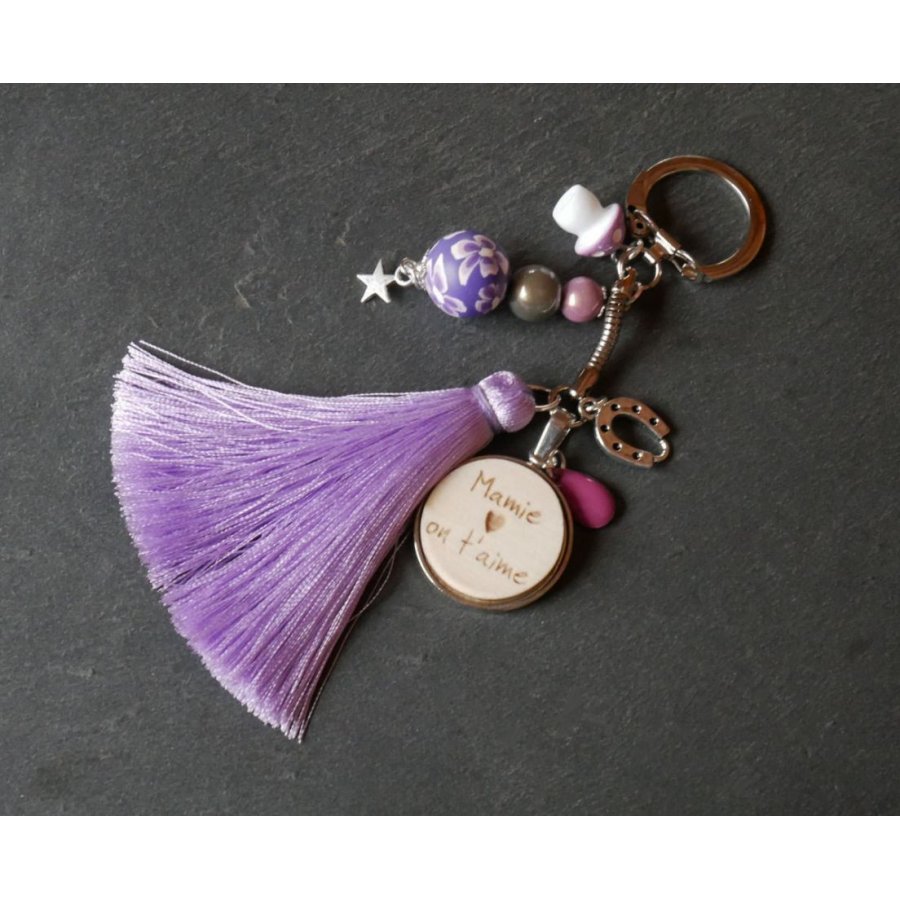 Keychain cabochon wood engraved parma pompon