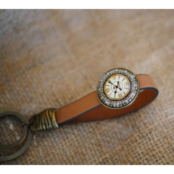 Leather keychain and Gousset cabochon 