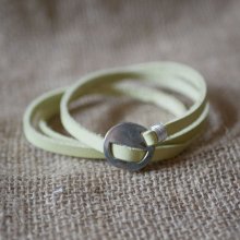 Leather bracelet Green Aniseed fine triple turn adjustable