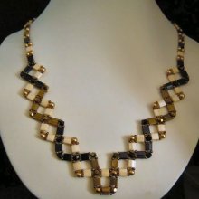 Instructions for Tila gold braided necklace