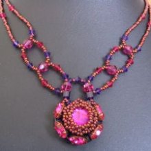 Instructions for vanuatu fuchsia necklace